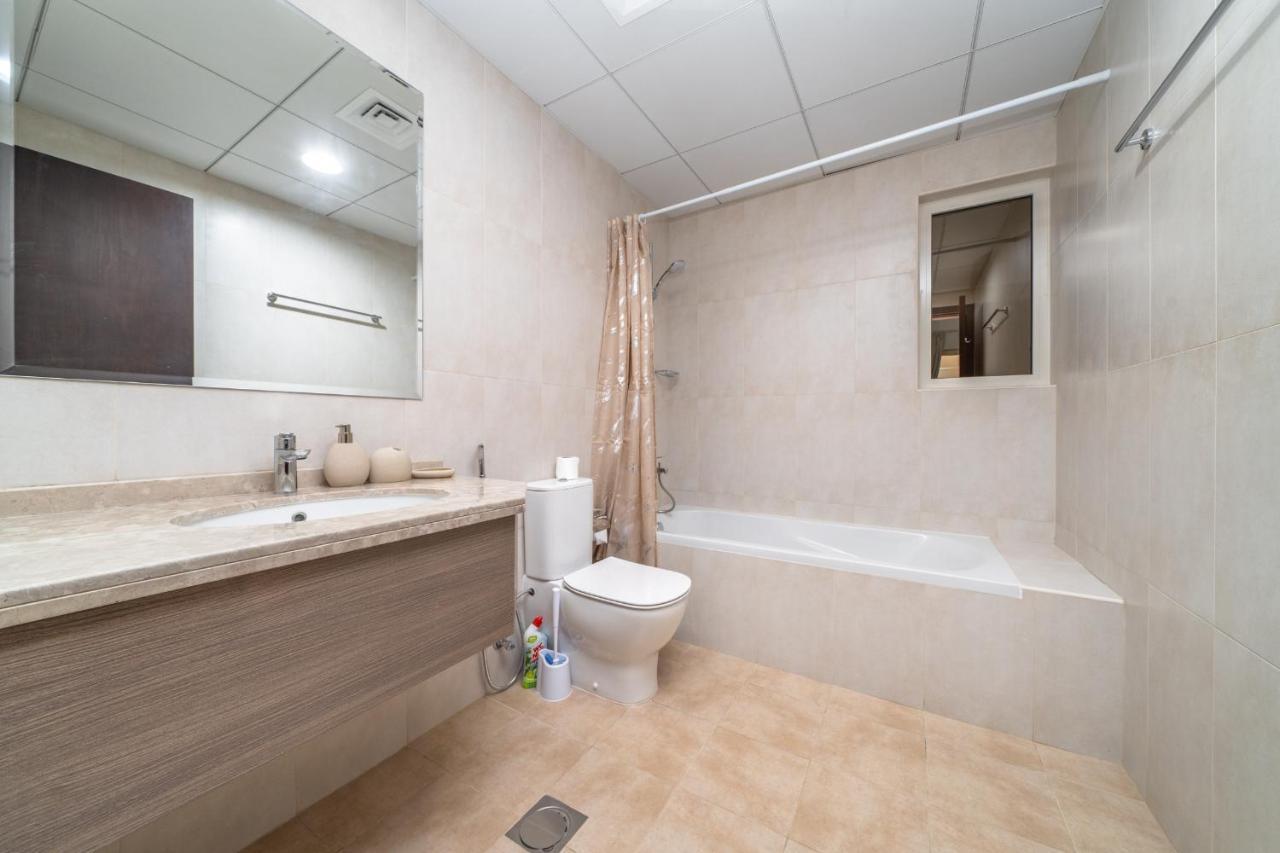 Alh Vacay - Spacious And Homey 2 Bedrooms In Sports City Dubai Buitenkant foto